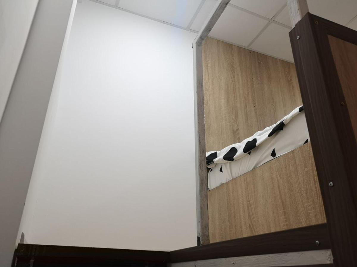 Eden Studio Constanta Luaran gambar